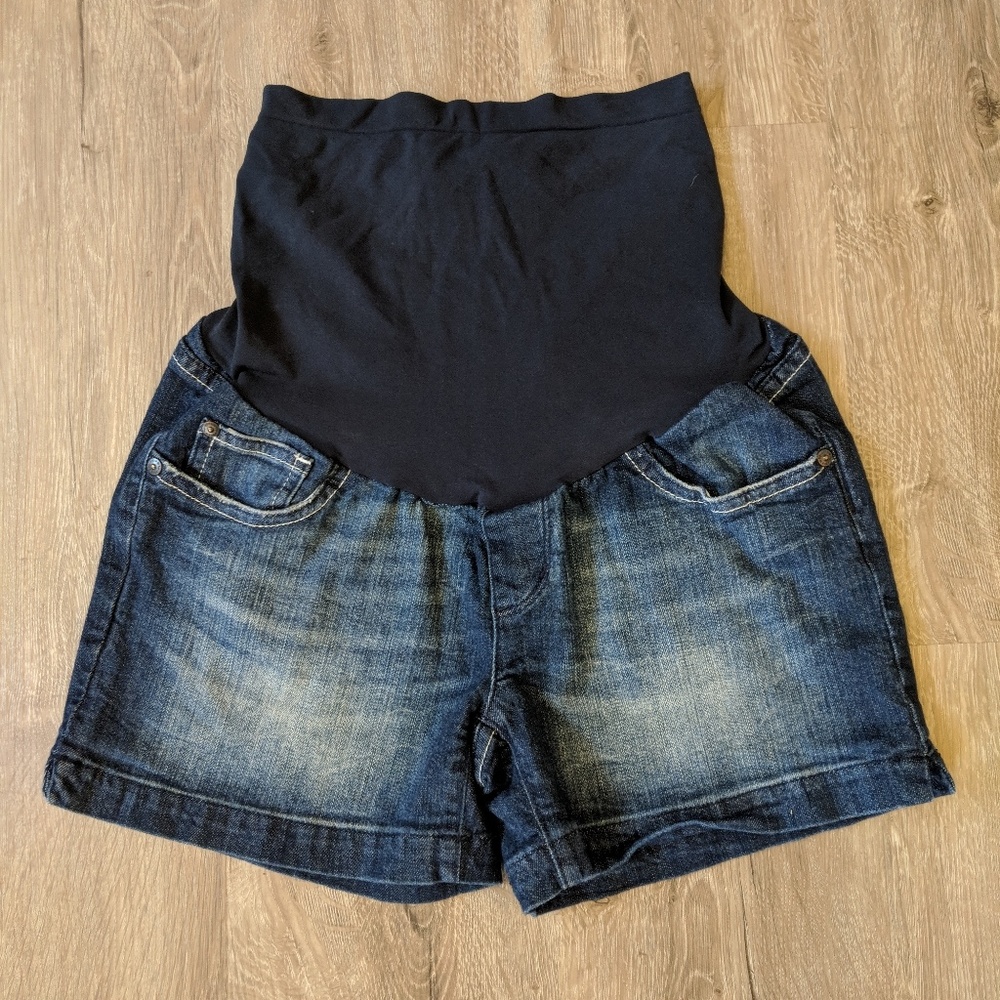A Pea in the Pod Maternity Jean Shorts